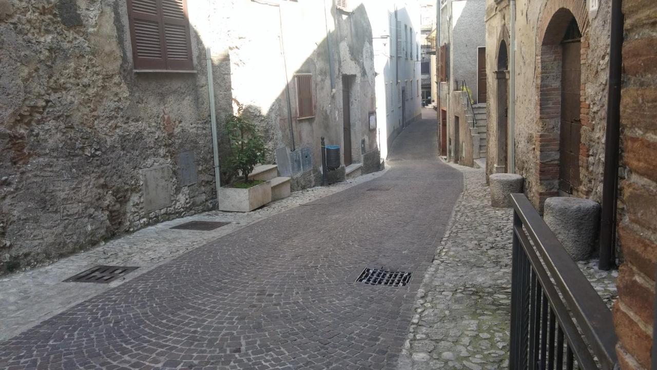 Casa Matilda Casa Vacanze Castel di Tora Exterior foto