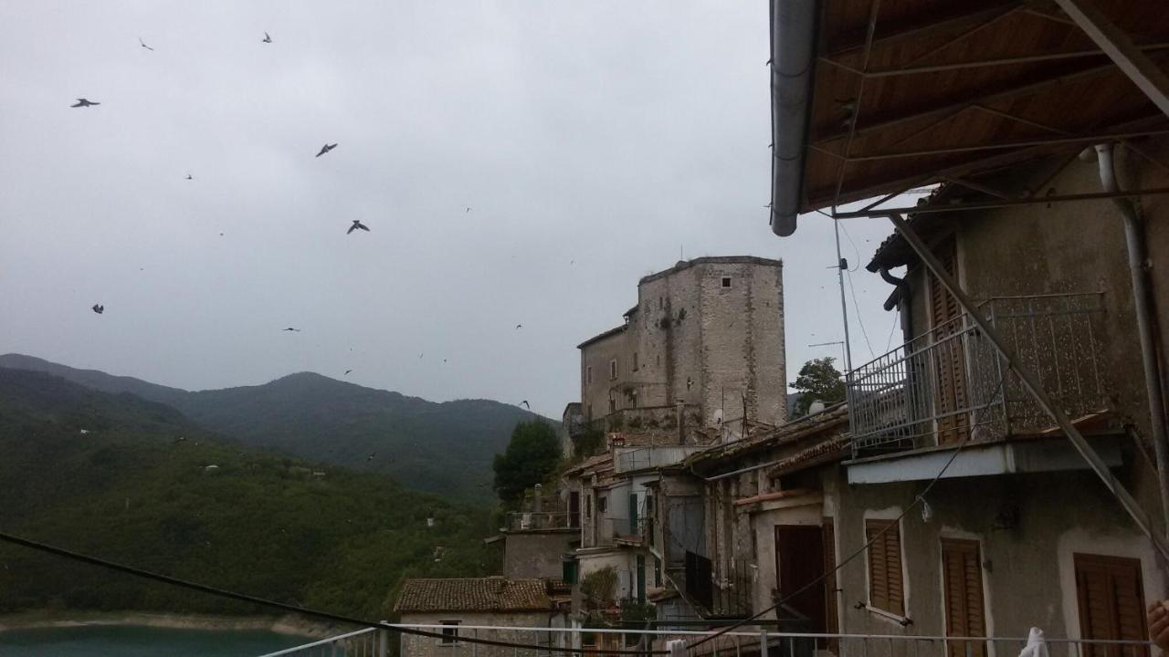 Casa Matilda Casa Vacanze Castel di Tora Exterior foto