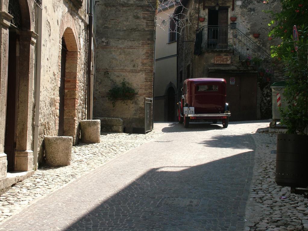 Casa Matilda Casa Vacanze Castel di Tora Exterior foto